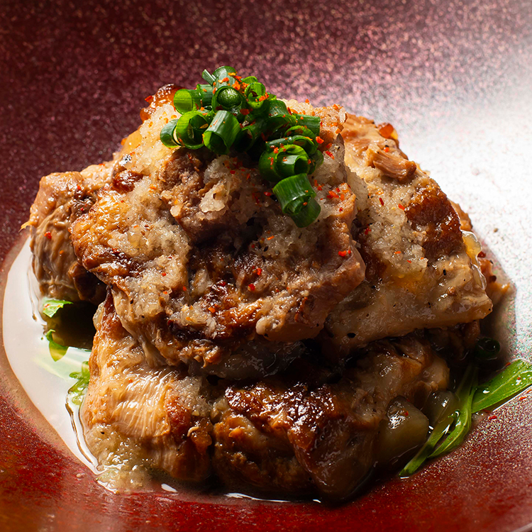 豚軟骨肉塩煮込み